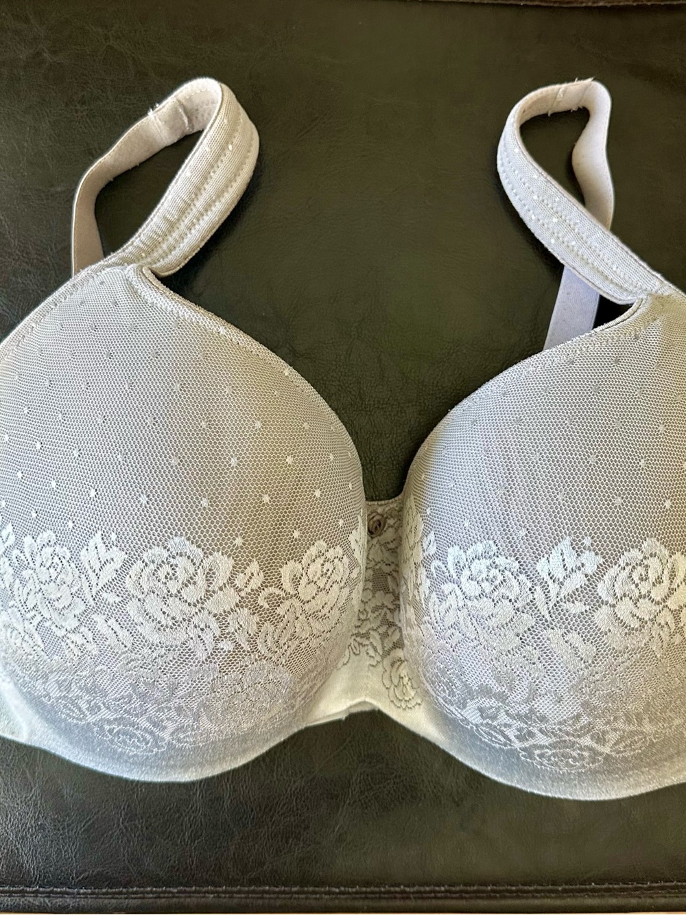 Soma Stunning Support Balconet Lace Lined Bra in Light Silver Gray